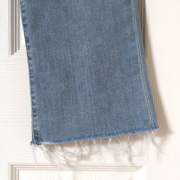 Joe's Jeans Classic Light Wash High Waisted Cropped Raw Hem Boot Cut Jeans 27 - Picture 15 of 15